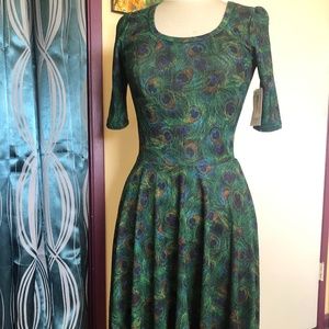 NWT peacock print scoop neck, stretch Nicole dress